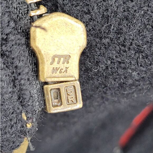 Icelandic Design Boiled Wool Swirl Embroidered Long Sleeve Zip Jacket Coat - Picture 9 of 16